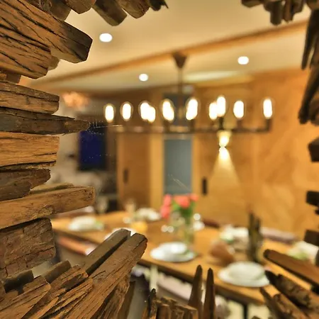 Chalet Khione Saas Fee