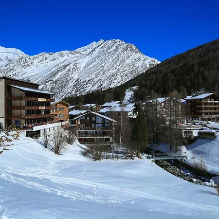 샬레 Chalet Khione