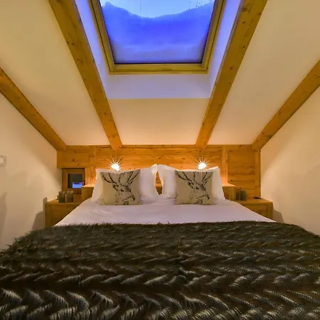 샬레 Chalet Khione